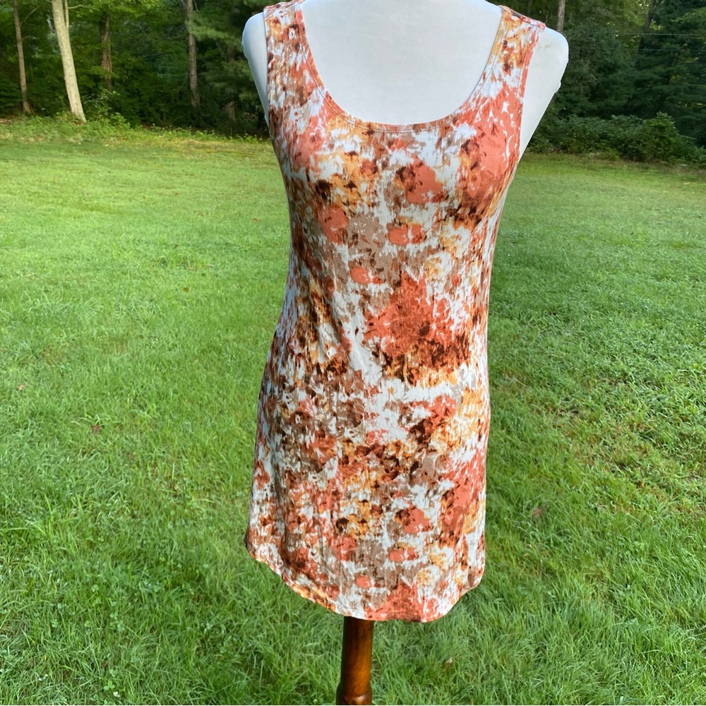 LOGO LORI GOLDSTEIN TOP TANK TUNIC WHITE TAN PEACH SLEEVELESS SCOOP-NECK SIZE XS